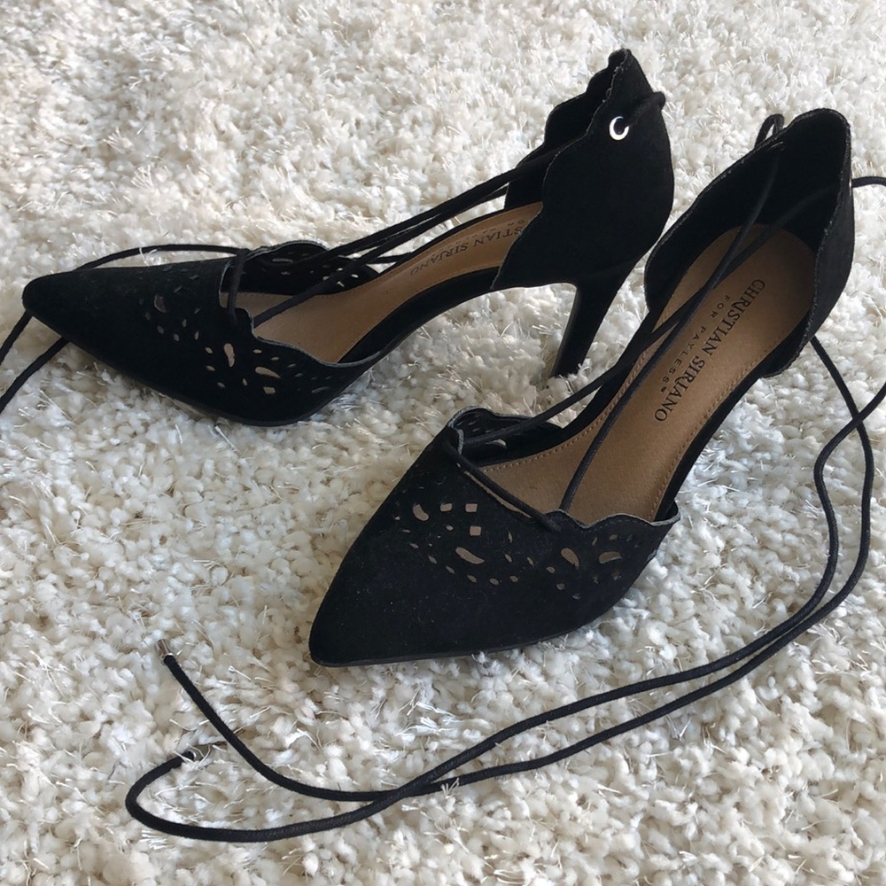 Black lace up pumps